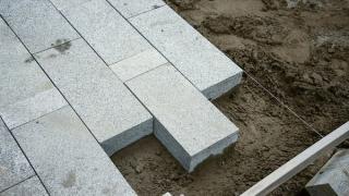 Quy trình lát đá vỉa hè cực chuẩn tại Gakoda