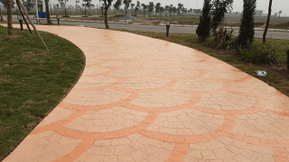 Giá thi công bê tông áp khuôn tại Hà Nội