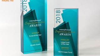 Kỷ niệm chương Phùng Thị nhận làm kỷ niệm chương nhân viên xuất sắc chuyên nghiệp